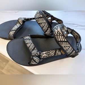 TEVAS men’s size 9
